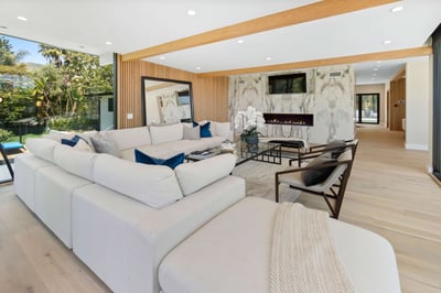 Luxury Villa Photo #6