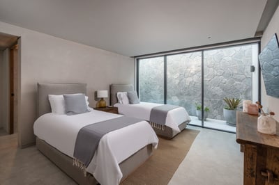 Luxury Villa Photo #50