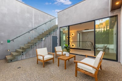 Luxury Villa Photo #33