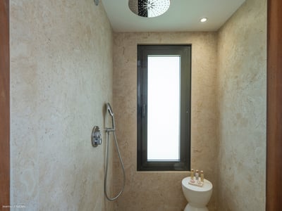 Luxury Villa Photo #31