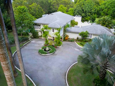 Luxury Villa Photo #41