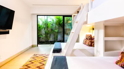 Luxury Villa Photo #24