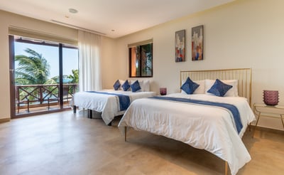Luxury Villa Photo #55