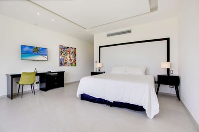 Luxury Villa Photo #52