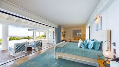 Bedroom 2: Located in the main house. Euro-King&nbsp;size bed, air conditioning, HD-TV, satellite ch