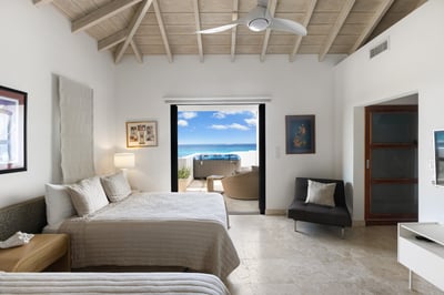 Luxury Villa Photo #27