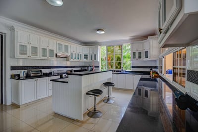 Luxury Villa Photo #19
