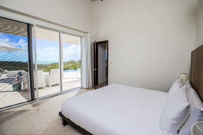 Luxury Villa Photo #8