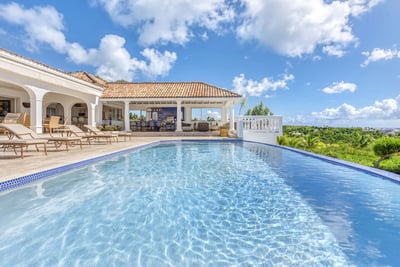 Luxury Villa Photo #4