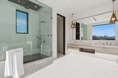 Luxury Villa Photo #40