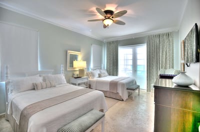 Luxury Villa Photo #25