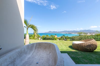 Luxury Villa Photo #28