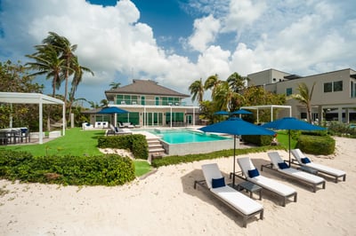 Luxury Villa Photo #3