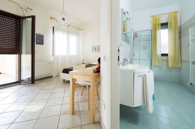 Luxury Villa Photo #19