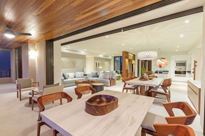 Luxury Villa Photo #4
