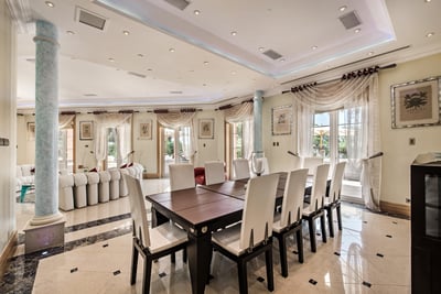 Luxury Villa Photo #21