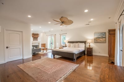 Luxury Villa Photo #18