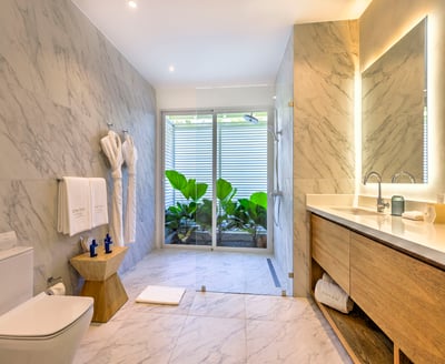 Luxury Villa Photo #30