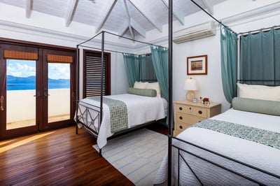 Luxury Villa Photo #27