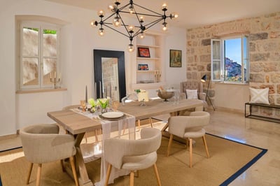Luxury Villa Photo #16
