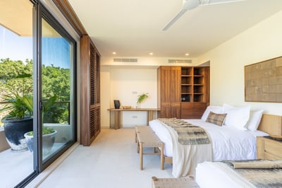 Luxury Villa Photo #20