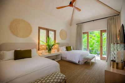Luxury Villa Photo #65