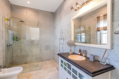 Luxury Villa Photo #32