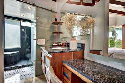 Luxury Villa Photo #25