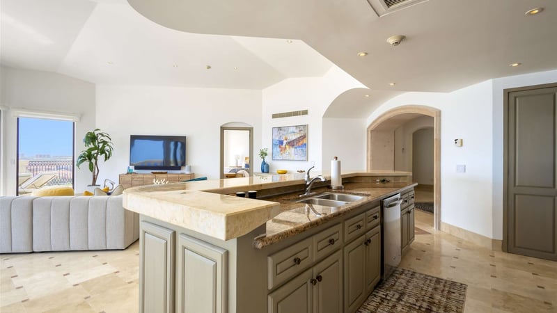 Puerta del Sol Condo C503