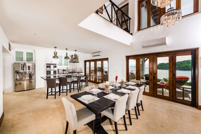 Luxury Villa Photo #13