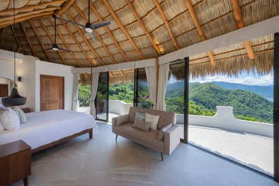Luxury Villa Photo #34
