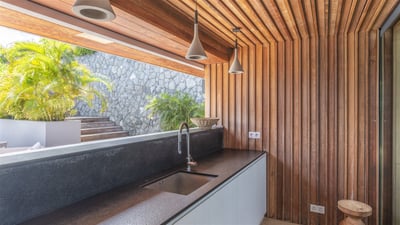 Luxury Villa Photo #26