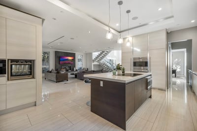 Luxury Villa Photo #18