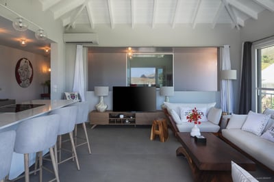 Luxury Villa Photo #13