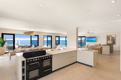 Luxury Villa Photo #18