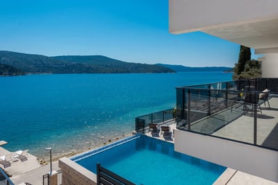 Luxury Villa Photo #13