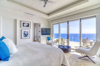 Luxury Villa Photo #15
