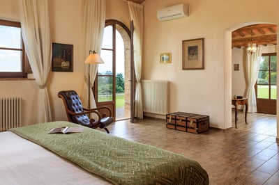 Luxury Villa Photo #17