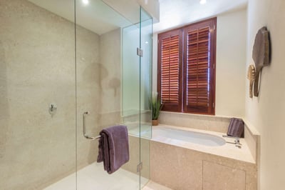 Luxury Villa Photo #16