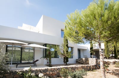 Luxury Villa Photo #3