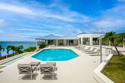 Luxury Villa Photo #3