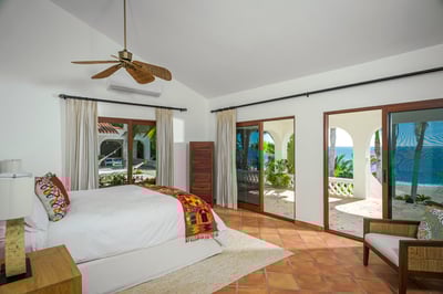 Luxury Villa Photo #41