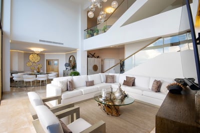 Luxury Villa Photo #16