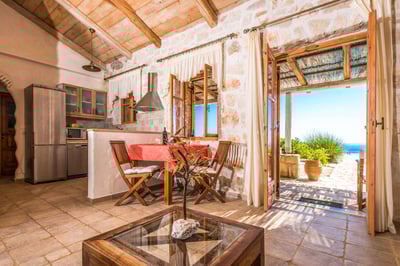 Luxury Villa Photo #12