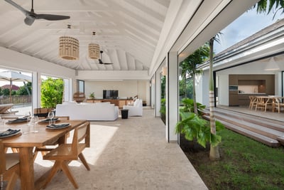 Luxury Villa Photo #9