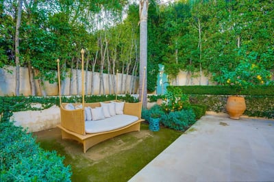 Luxury Villa Photo #6