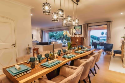 Luxury Villa Photo #12