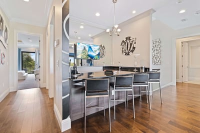 Luxury Villa Photo #33