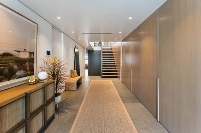 Luxury Villa Photo #16