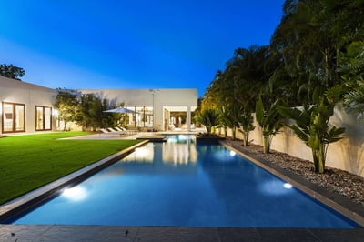 Luxury Villa Photo #6